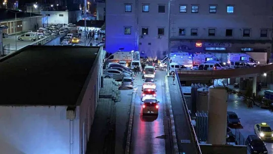 Alkollü eğlence mekanı önündeki silahlı çatışmada: 1 ölü, 6 yaralı