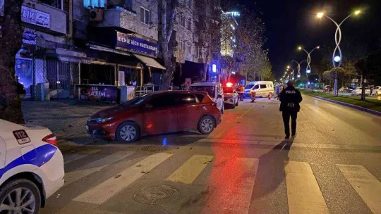 Alkollü eğlence mekanlarının önünde silahlı çatışma: 1'i ağır 4 yaralı