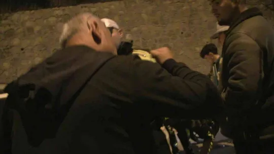 Alkollü şahısla polis arasında gerginlik