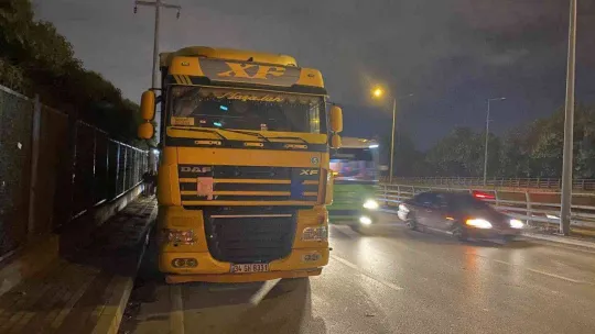 Alkollü sürücü zincirleme kazaya yol açtı, 5 araç birbirine girdi: 2 yaralı