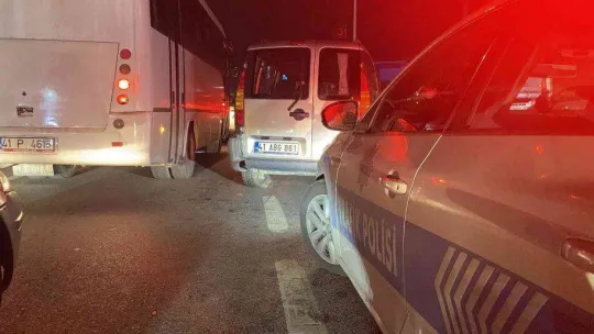 Alkollü sürücü zincirleme kazaya yol açtı, 5 araç birbirine girdi: 2 yaralı