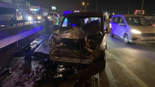 Alkollü sürücü zincirleme kazaya yol açtı, 5 araç birbirine girdi: 2 yaralı