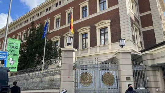 Alman Konsolosluğu 'güvenlik' gerekçesiyle kapatıldı