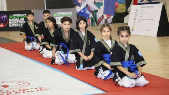 Alpagut rüzgarı Bursa'da esti