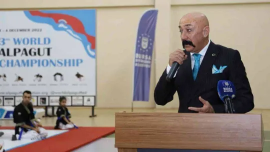 Alpagut rüzgarı Bursa'da esti