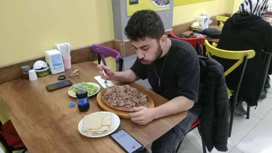 Altın ödüllü 2.5 kilo döner yarışmasının kazananı yok