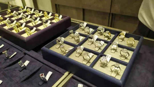 Altın ve takıda indirim kampanyası