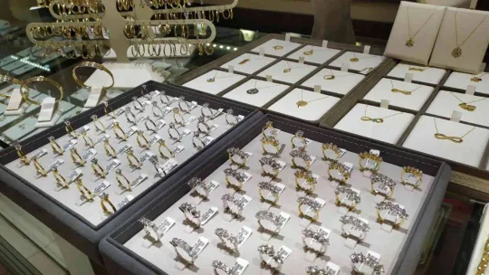 Altın ve takıda indirim kampanyası