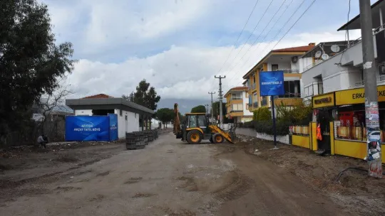 Altınkum Atatürk Caddesi yenileniyor