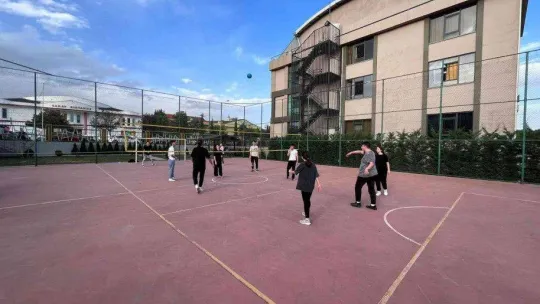 Altınküre'de voleybol turnuvası başladı