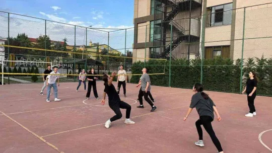 Altınküre'de voleybol turnuvası başladı