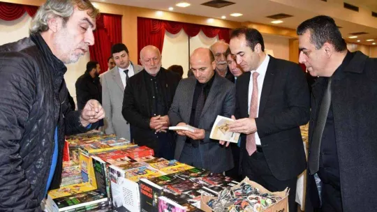 Altınova 2. Kitap Fuarı kapılarını açtı