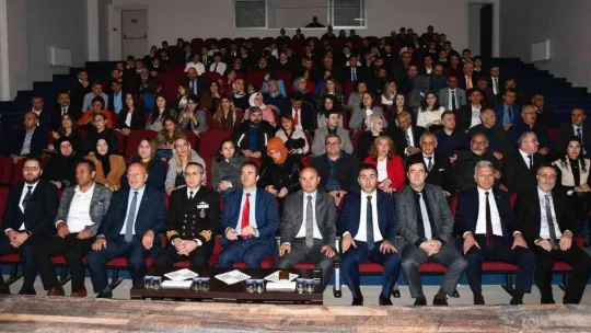 Altınova'da Öğretmenler Günü kutlandı