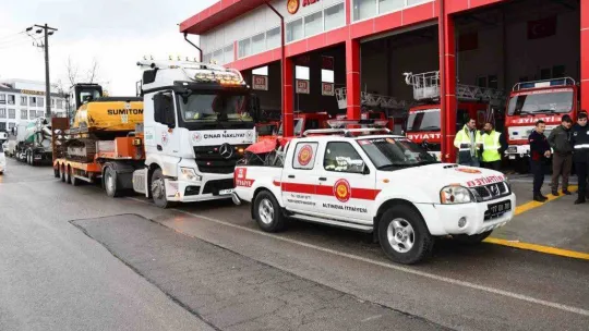 Altınova'dan deprem bölgesine ilk sevkiyat