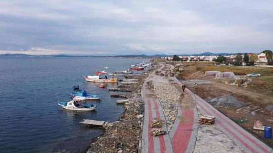 Altınova yeni sahil bandıyla cazibe merkezi oluyor