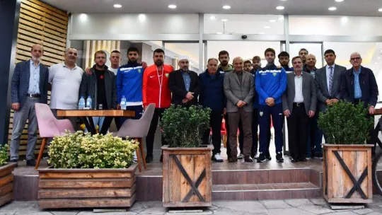 Altınovalılar sabah namazında buluştu