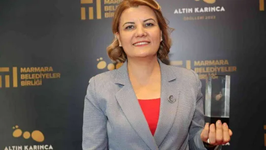 Alzheimer Yaşam Evi'ne Altın Karınca ödülü