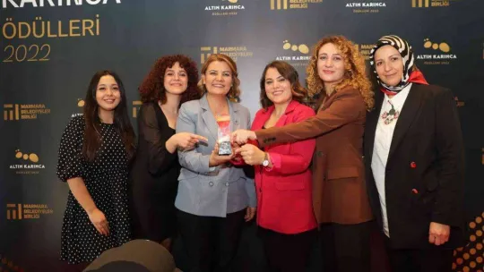 Alzheimer Yaşam Evi'ne Altın Karınca ödülü