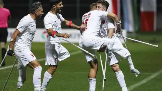 Ampute Milli Takımı, Dünya Kupası'nda Liberya'yı 5-0 yenerek son 16'ya kaldı