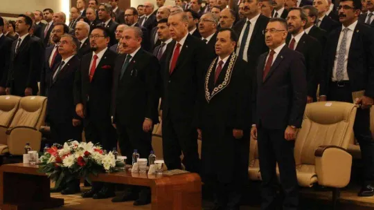 Anayasa Mahkemesi'nin yeni üyesi Muhterem İnce yemin etti