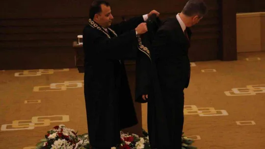 Anayasa Mahkemesi'nin yeni üyesi Muhterem İnce yemin etti