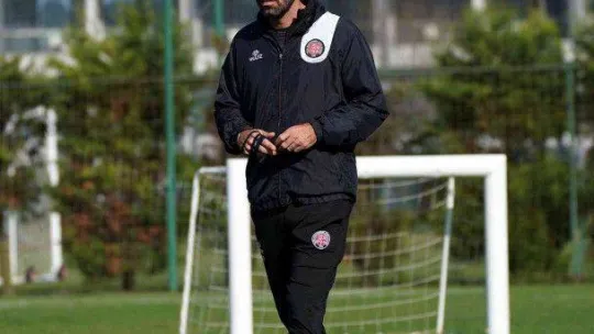 Andrea Pirlo: 'Önemli ve büyük bir takıma karşı oynayacağız'