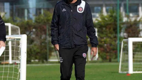 Andrea Pirlo: 'Önemli ve büyük bir takıma karşı oynayacağız'