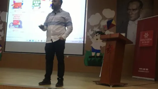 Mektebim koleji zirvede!