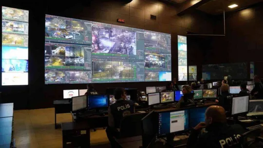 Ankara'da yılbaşı tedbirleri KGYS Merkezinden izleniyor