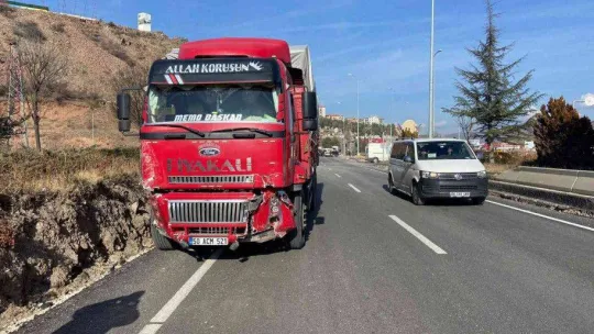 Ankara'da zincirleme kazada 5 araç birbirine girdi