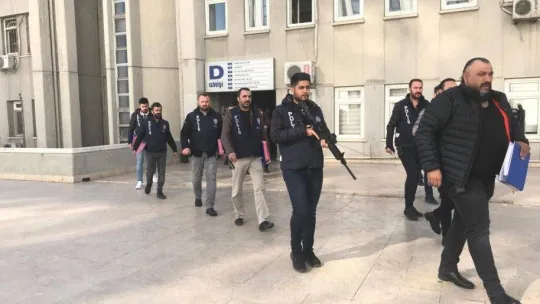 Ankara ve Konya'da suç çetesi operasyonunda 20 şüpheli adliyeye sevk edildi