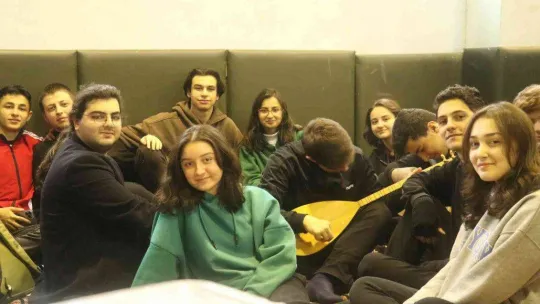 Anneler ve çocukları iyilik için bir arada