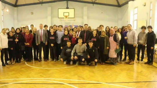 Anneler ve çocukları iyilik için bir arada