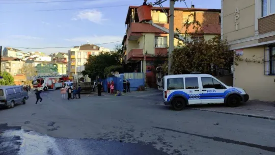 Apartman dairesi alev alev yandı