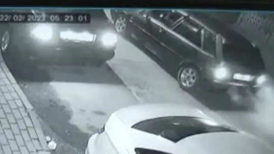 Araç çalıp ilçe ilçe gezen 3 şüpheli kıskıvrak yakalandı suç makinesi çıktılar