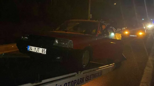 Aracını TEM'e bırakıp polisten kaçtı, zincirleme kazaya sebep oldu
