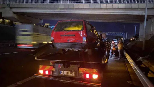 Aracını TEM'e bırakıp polisten kaçtı, zincirleme kazaya sebep oldu