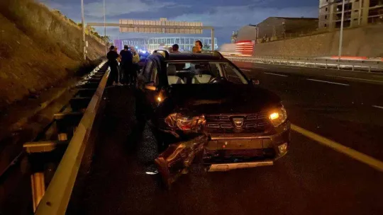 Aracını TEM'e bırakıp polisten kaçtı, zincirleme kazaya sebep oldu