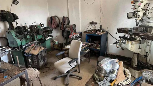 Aralarında eski yüzbaşının bulunduğu kaçak silah çetesine operasyon: 14 gözaltı