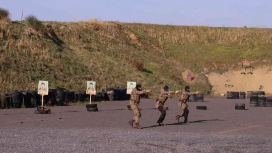 Araziye inen özel harekat polislerinden nefes kesen tatbikat