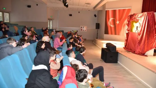 Arkadaşlığın önemini kuklalarla öğrendiler