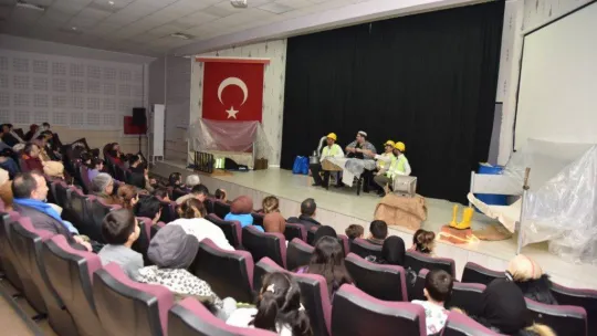 Arkadaşlığın önemini kuklalarla öğrendiler