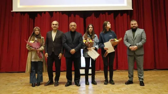 Arnavutköy'de 2 bin 137 öğrencinin ailesine 3 bin TL burs