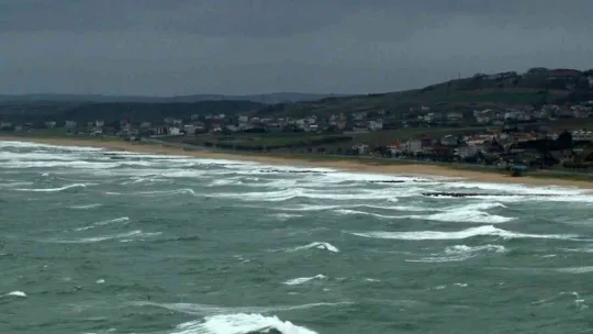 Arnavutköy'de dev dalgalar oluştu