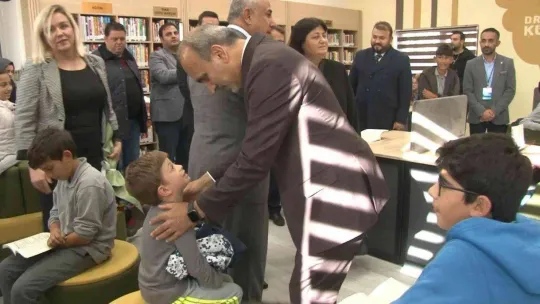 Arnavutköy'de Dr. Sadık Ahmet kütüphanesi açıldı