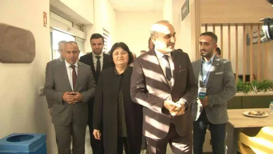 Arnavutköy'de Dr. Sadık Ahmet kütüphanesi açıldı