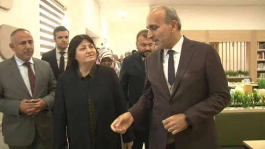 Arnavutköy'de Dr. Sadık Ahmet kütüphanesi açıldı