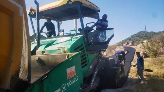 Asfaltlama çalışmaları hız kesmeden devam ediyor