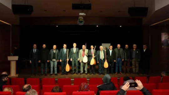 Aşıklar sazlarını ve sözlerini İnegöl'de yarıştırdı