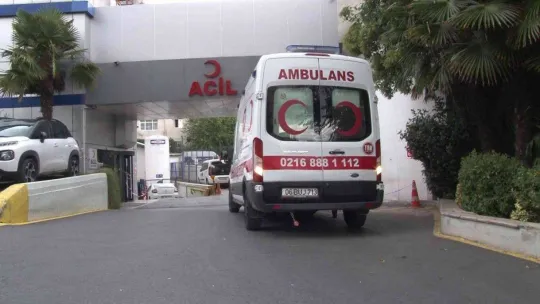 Ataşehir'de faaliyeti durdurulan özel hastanede tedavi gören hastalar, çevre hastanelere sevk edildi